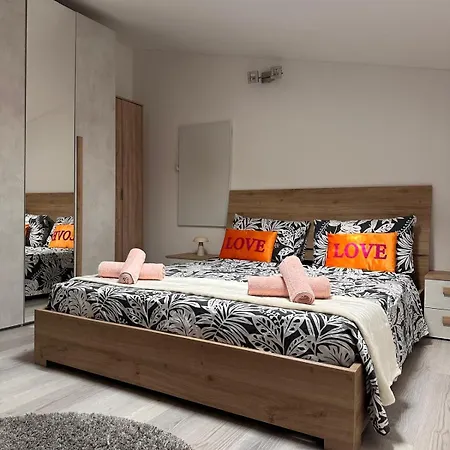 Deluxe 2 , Near Koper And Trieste